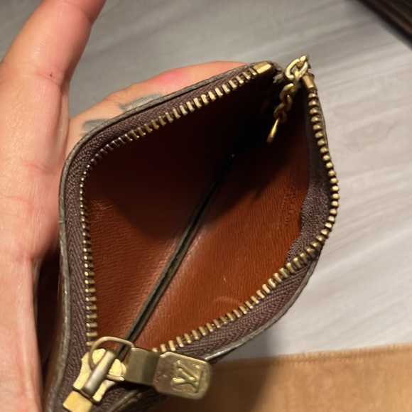Vintage Louis Vuitton Coin Holder - Picture 4 of 6